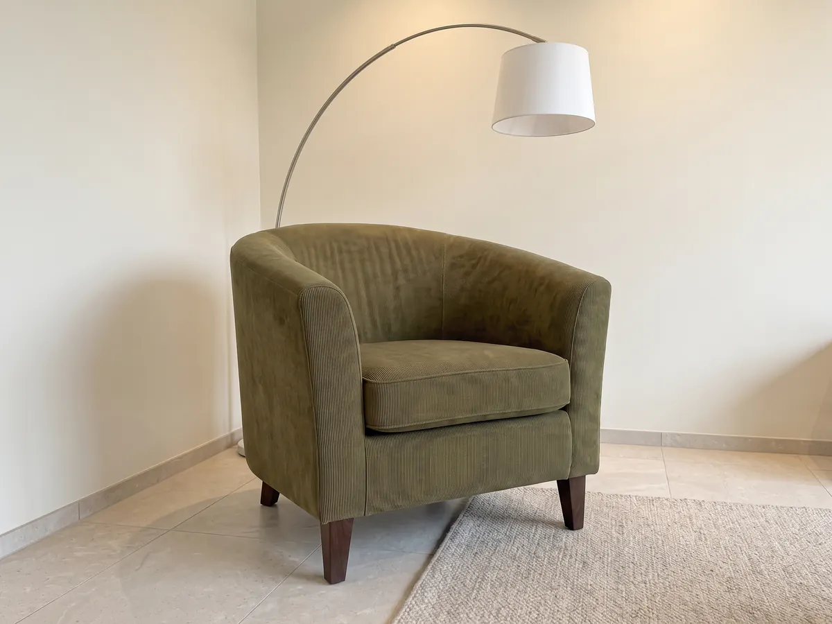 Sillones individuales y butacas en La Plata: modelo en el showroom