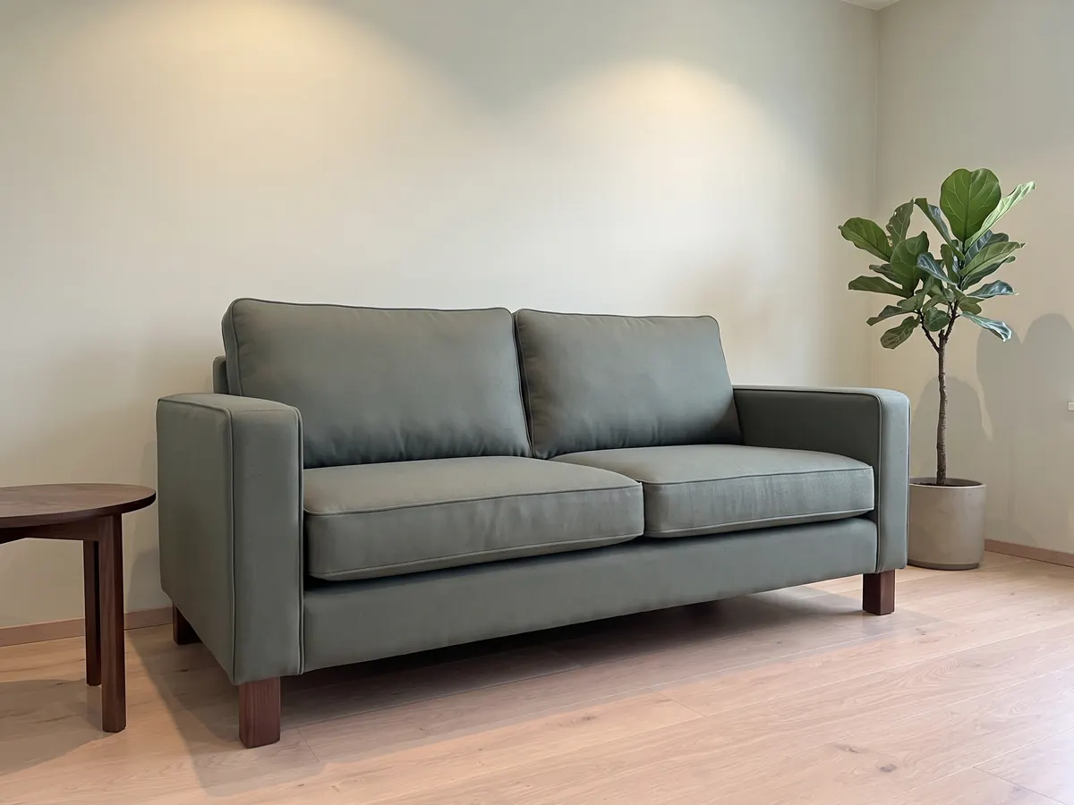 Sillones de 2 cuerpos en La Plata: modelo en el showroom